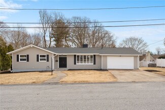 27 W River Pkwy, North Providence, RI 02904
