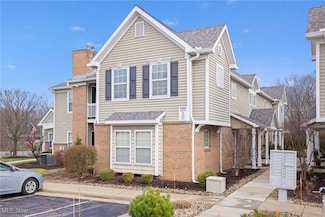 3280 Lenox Village Dr Unit 201, Fairlawn, OH 44333