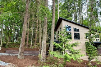 103 Sudden Valley Dr, Bellingham, WA 98229