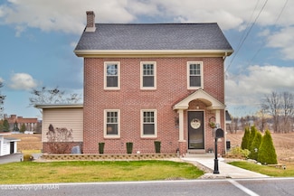 8038 Main St, Fogelsville, PA 18051