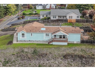 173 NE Main St, Winston, OR 97496