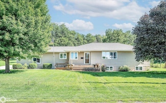 106 8th Ave, Defiance, IA 51527
