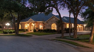 1901 Plantation Ct, Round Rock, TX 78681