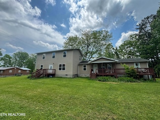 290 Landmark Rd, Oneida, TN 37841