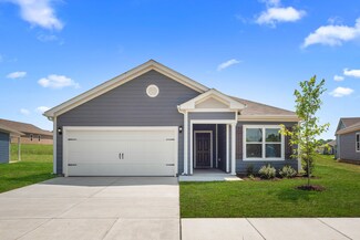 124 Mae Cir, Dickson, TN 37055
