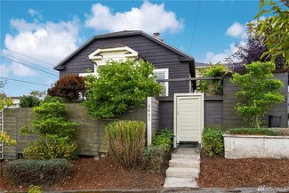 2621 E Pine St, Seattle, WA 98122
