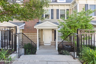 320 Hillcrest Ave Unit 9, East Lansing, MI 48823