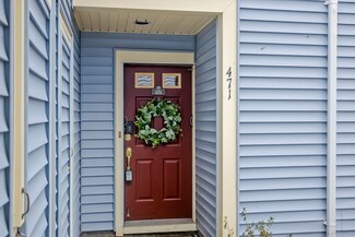 471 Nassau Dr, Springfield, MA 01129