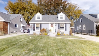 221 Briarhurst Dr, Tonawanda, NY 14150
