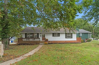 8140 W 54th Terrace, Mission, KS 66202