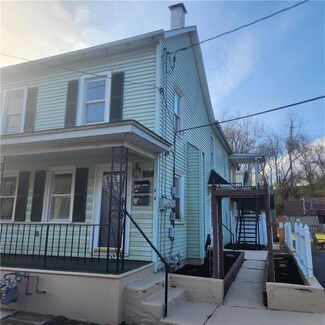 606 Main St, Freemansburg, PA 18017