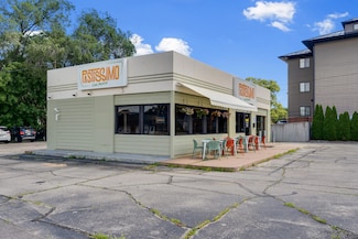 1221 La Crosse St, La Crosse, WI 54601