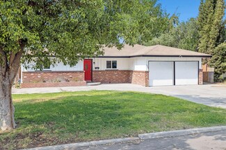 4433 E Simpson Ave, Fresno, CA 93703
