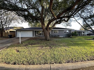 1707 Avenue E, Nederland, TX 77627