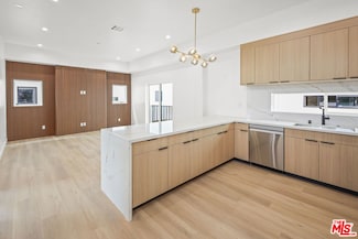 11008 Hortense St, Los Angeles, CA 91602