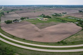 000 240th St, Waverly, IA 50677