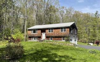 28 Garrison Ln, Madbury, NH 03823