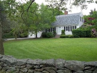 9 Locust St, Assonet, MA 02702