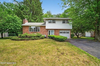 1032 St Jude Dr, Schenectady, NY 12303