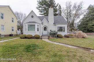 2220 Beaufort Ave, Toledo, OH 43613