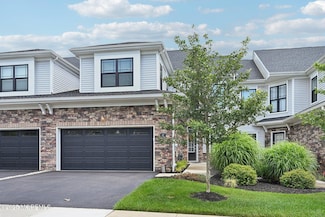 42 Dogleg Ln, Lawrence Township, NJ 08648