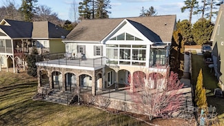 612 Vista Falls Rd, Mills River, NC 28759