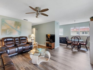 10 Vista Palm Ln Unit 206, Vero Beach, FL 32962