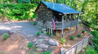 849 Camp Hill Rd, Mill Spring, NC 28756