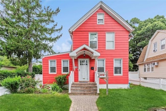 2814 Weeks Ave, Oceanside, NY 11572