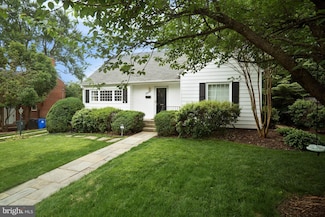 6104 28th St N, Arlington, VA 22207