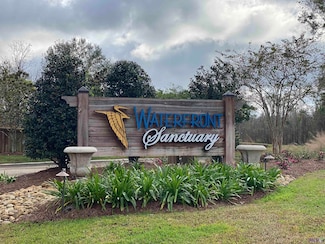 21423 Waterfront Dr E, Maurepas, LA 70449