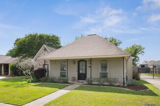 6523 Sandy Creek Ln, Zachary, LA 70791