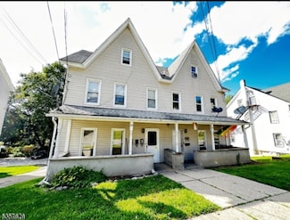 18-20 Sussex St, Newton, NJ 07860