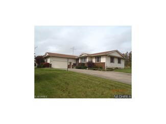 248 Aspen Dr NW, Warren, OH 44483