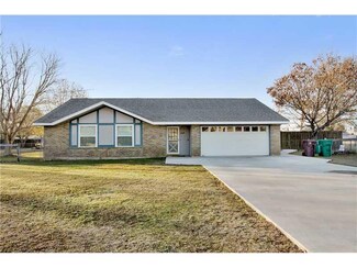 1717 Quail Ln, Lake Charles, LA 70605