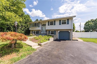 3610 Quincy Ln, Bethlehem, PA 18017