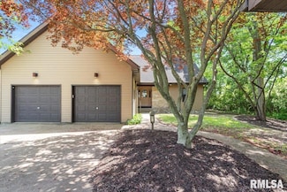 1100 Harmony Ct, Springfield, IL 62703
