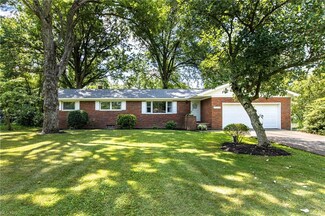 1038 Homeland Dr, Akron, OH 44319