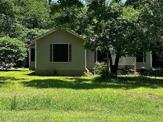 103 S San Antonio St, Whitney, TX 76692