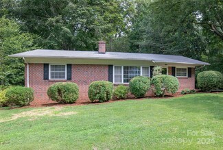 212 Fox St, Morganton, NC 28655