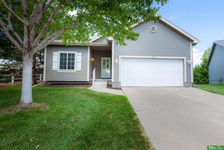 5133 N 160th Cir, Omaha, NE 68116
