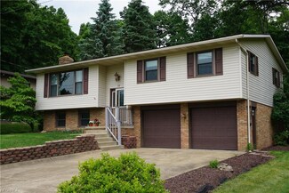 77 E Mohawk Dr, Malvern, OH 44644