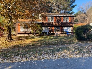 54 Westfield Dr, Holliston, MA 01746