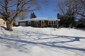 25 Stevens St, Lewiston, ME 04240