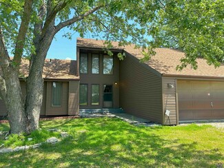 905 SW Carlson Rd, Topeka, KS 66615