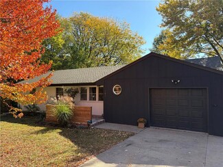 105 NE 73rd St, Kansas City, MO 64118