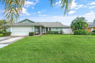 761 SE Fallon Dr, Port Saint Lucie, FL 34983