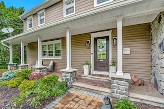 31 Center St, Netcong, NJ 07857