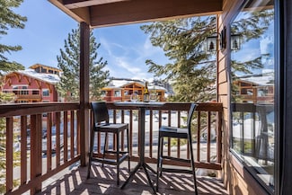 194 Hillside Dr Unit 18, Mammoth Lakes, CA 93546