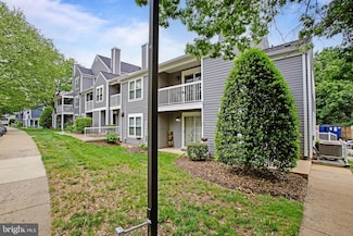 13663 Orchard Dr Unit 3663, Clifton, VA 20124